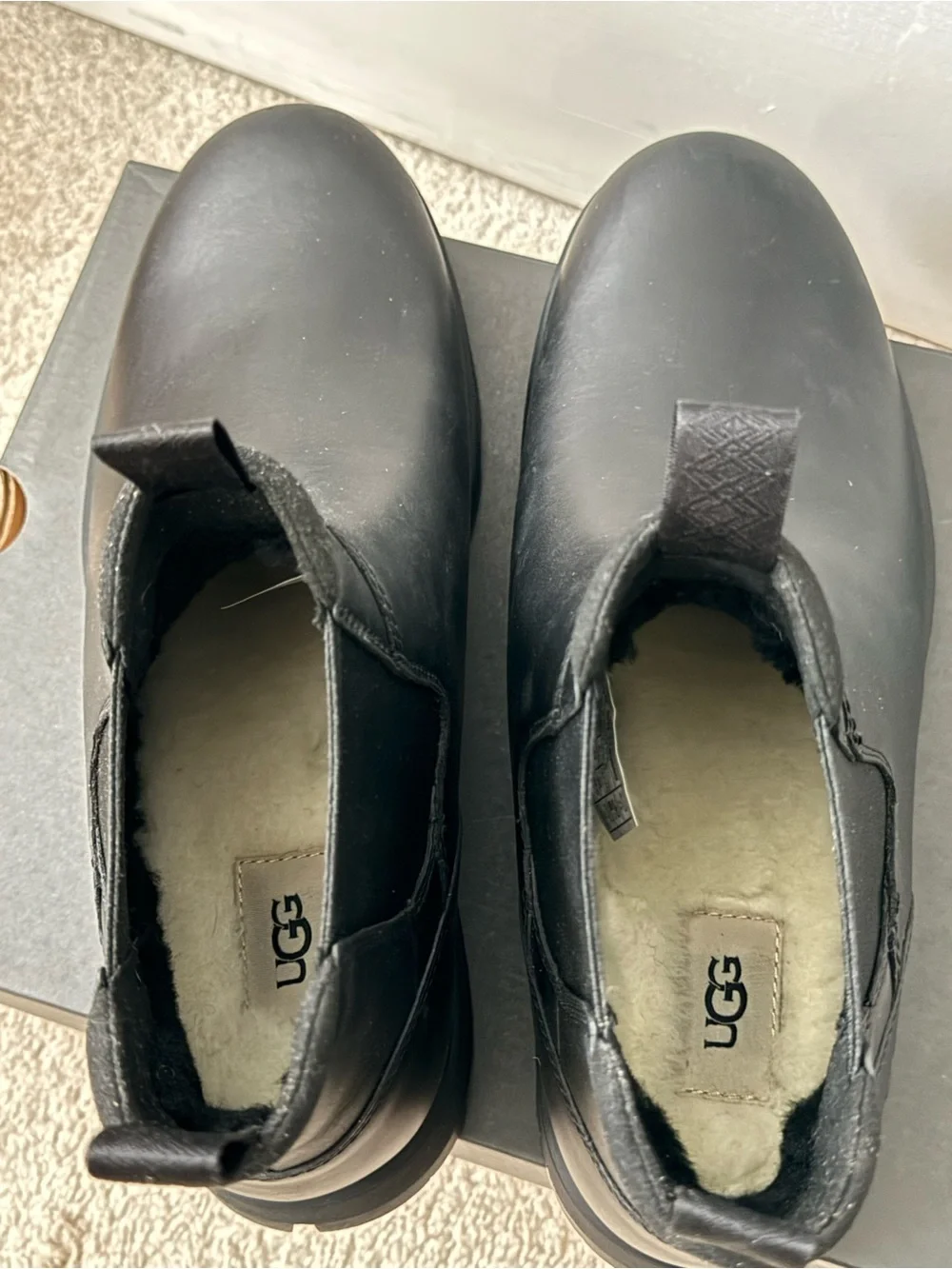 UGG Men's Waterproof Hillmont Chelsea Boots in Black